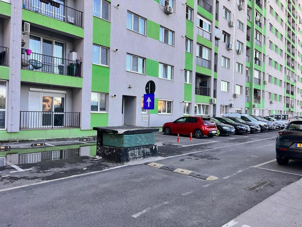 One Apartment Militari Bucarest Esterno foto